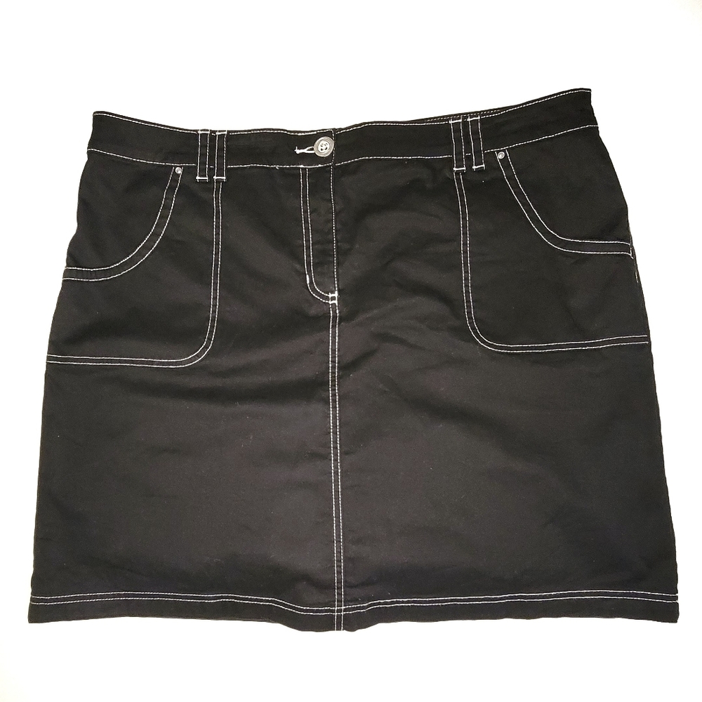 KAREN SCOTT Vintage Black Skirt w/ White Stitching